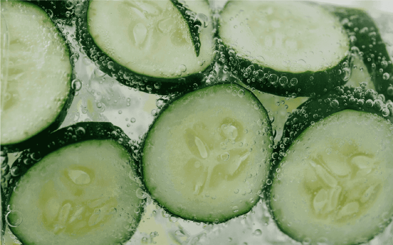 Top 8 Cooling Meal Plans for UAE- Traditional Emirati Cooling Wisdom